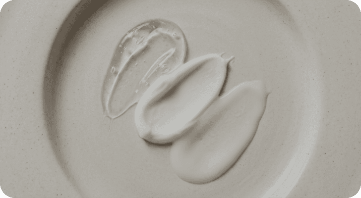 Как выбрать эффективный увлажняющий уход: гид по современным текстурам и активам